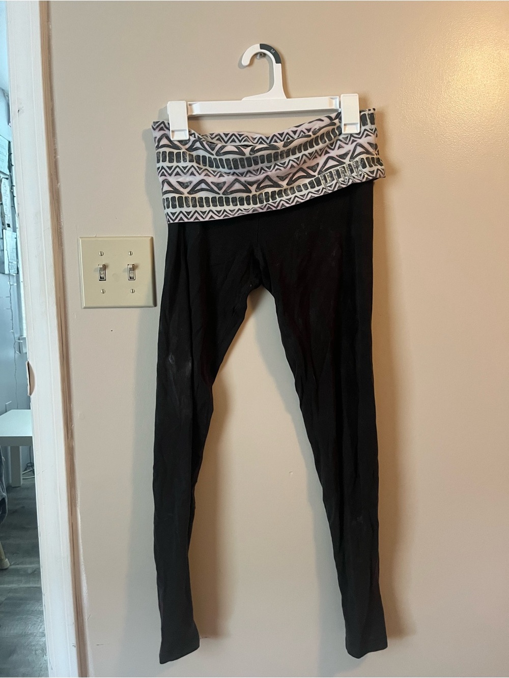 Black Leggings with Patterned Foldover Waistband Victorias Secret Pink Yoga Pant